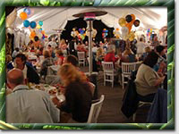 A banquet scene from Surf'N'Safari '04 (Photo by Rainer Mueller)
